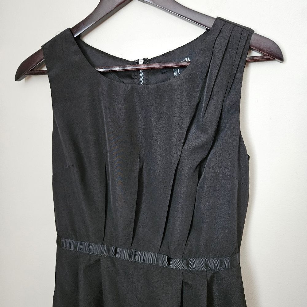 Forever 21 Dress Mini Little Black LBD Belted Sleeveless Cocktail Neutral - Picture 2 of 8